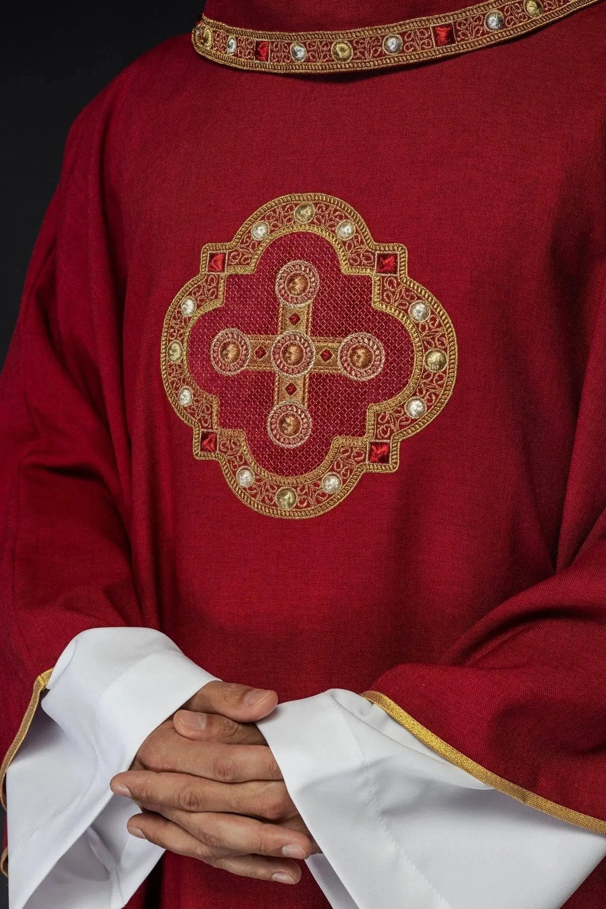 Red Chasuble with Embroidered Cross – Design VIII — Product view