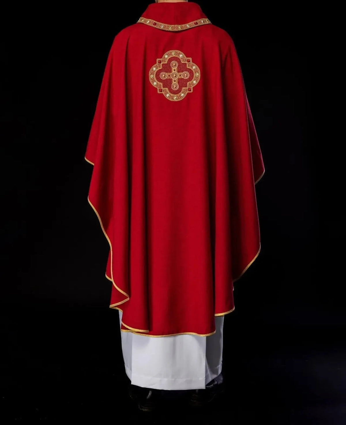 Red Chasuble with Embroidered Cross – Design VIII — Collar finish