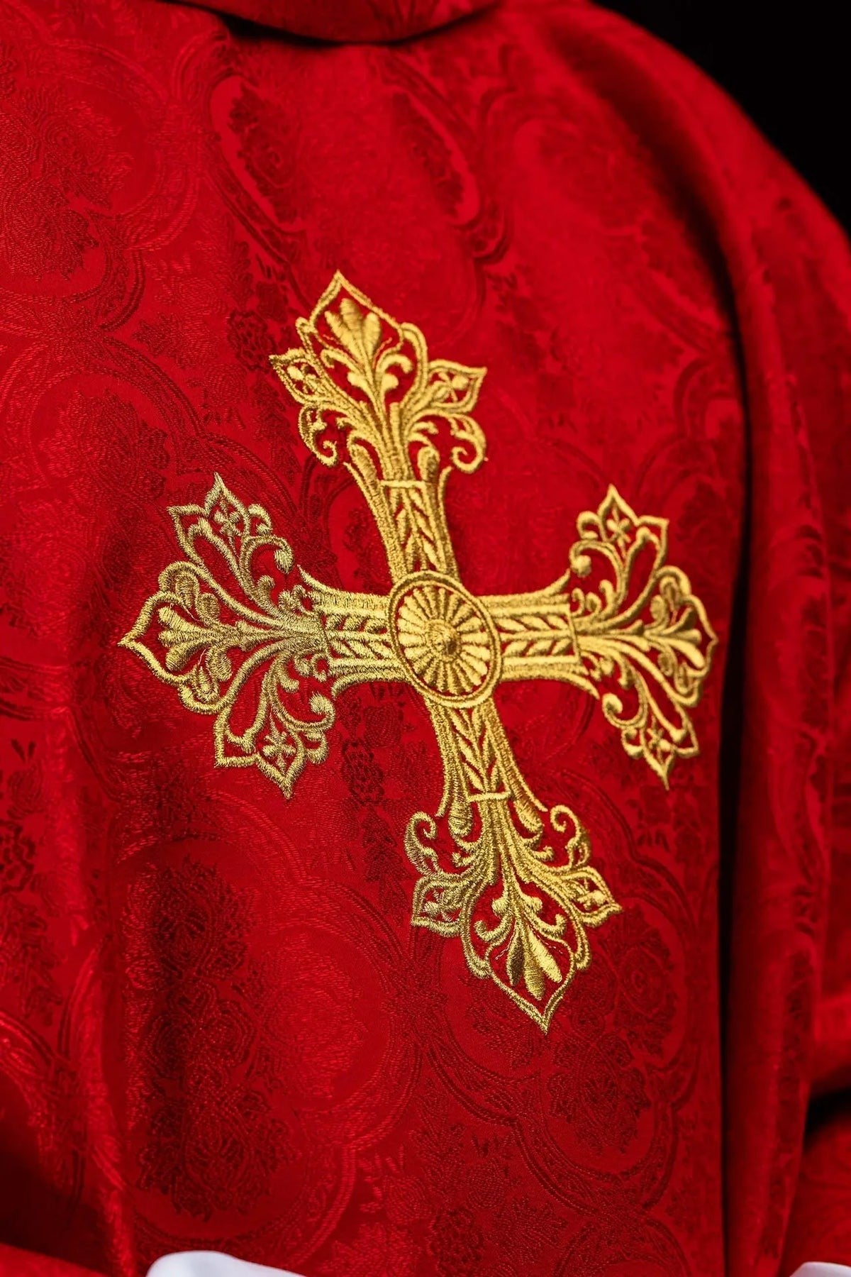 Red Chasuble with Embroidered Cross on Jacquard Fabric — decoration detail