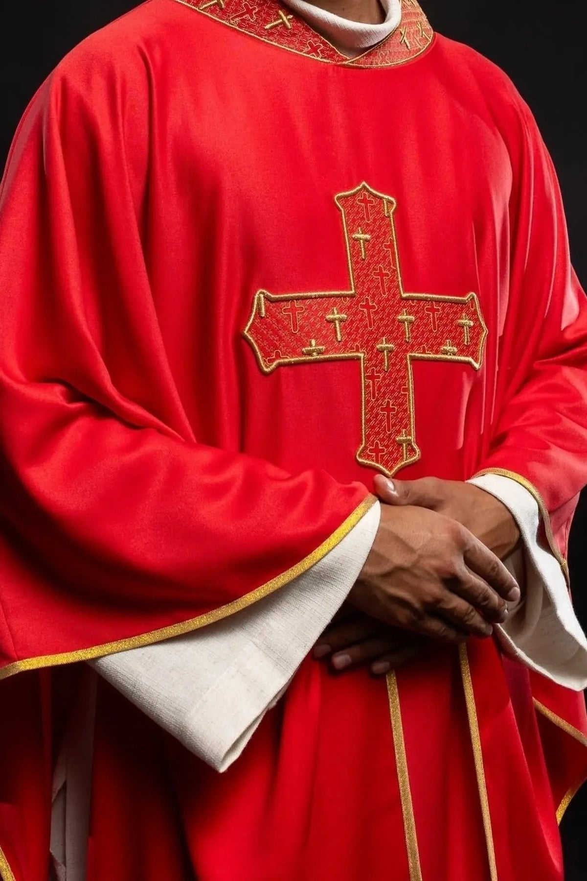 Red Chasuble with Gold Cross – Design VI — Symbol detail