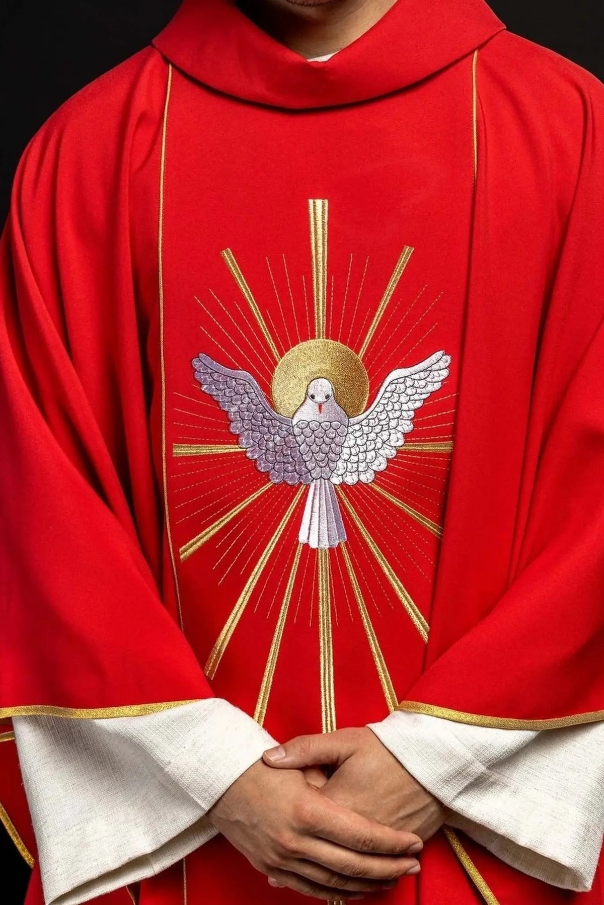 Rote Kasel mit Heiliggeisttaube und sieben Flammen — Produktansicht