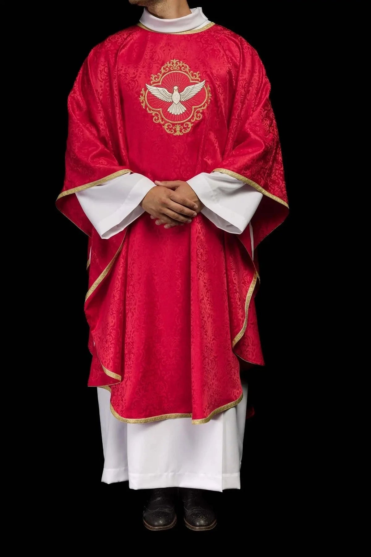 Chasuble rouge en jacquard avec broderie du Saint-Esprit — Vue d’ensemble