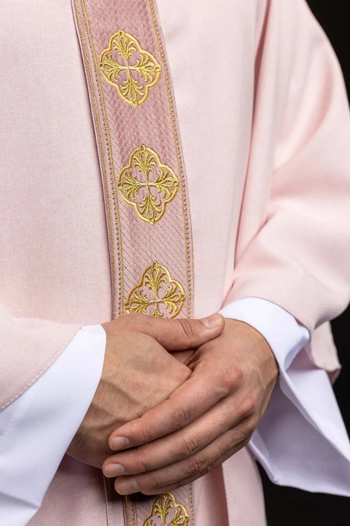 Pink Chasuble with Embroidered Cross Orphrey - Variant II - detail 4