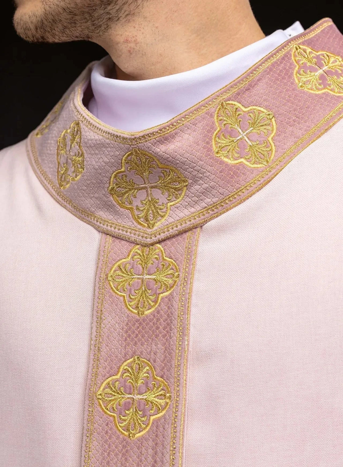 Pink Chasuble with Embroidered Cross Orphrey - Variant II - detail 5