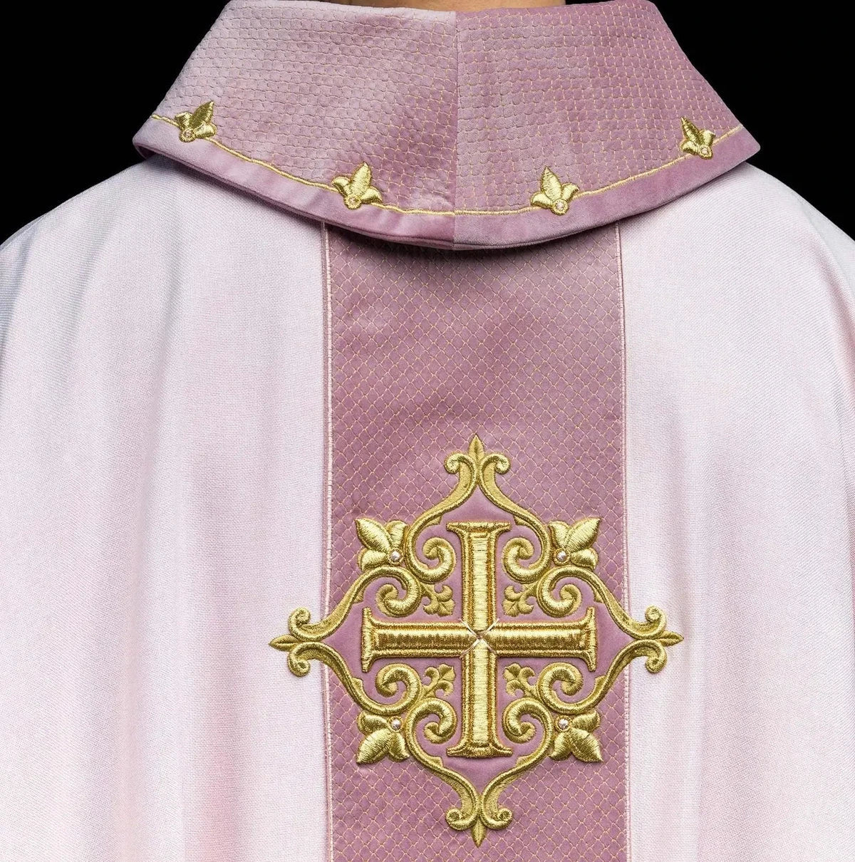 Pink Velvet Chasuble with Ornamental Cross - detail 7